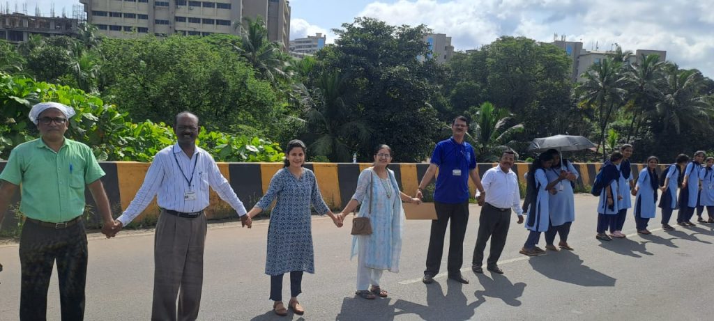 Human Chain4